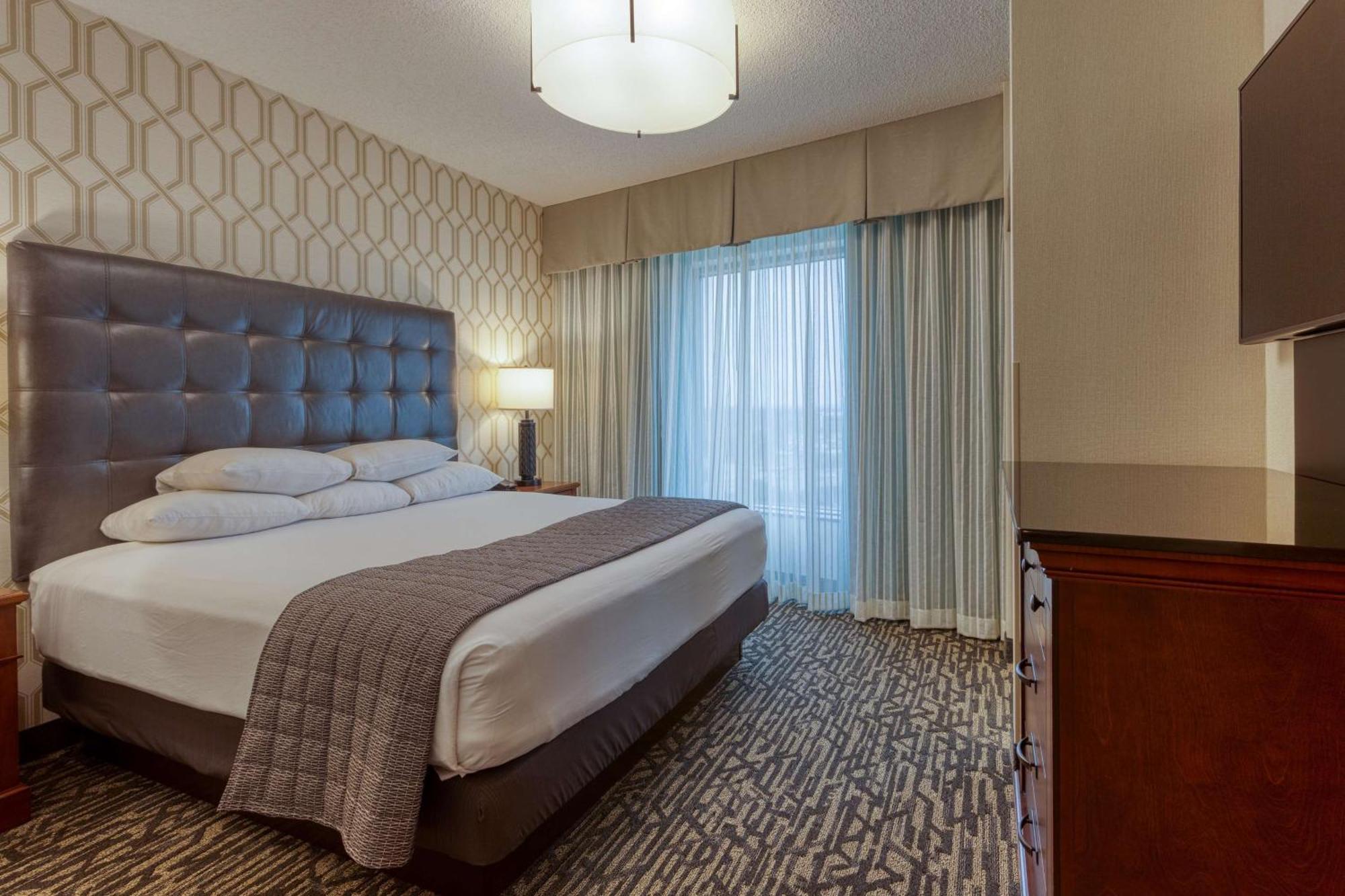Drury Plaza Hotel St. Louis Chesterfield Exterior photo