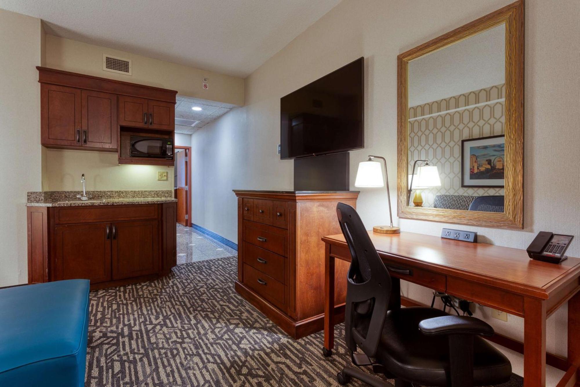Drury Plaza Hotel St. Louis Chesterfield Exterior photo